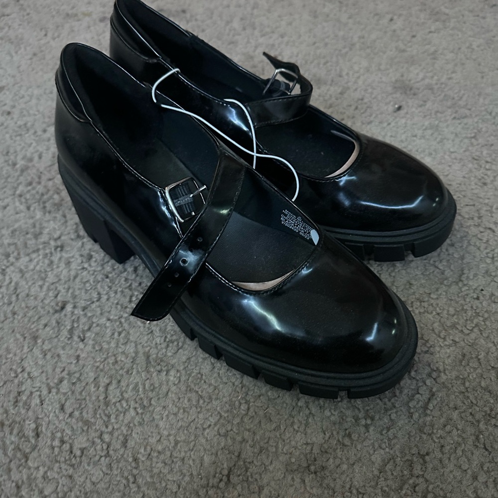 Old Navy Black Platform Mary Jane Shoes